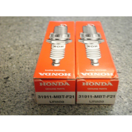 31911MBTF21  Honda Spark Plug IJR8B9