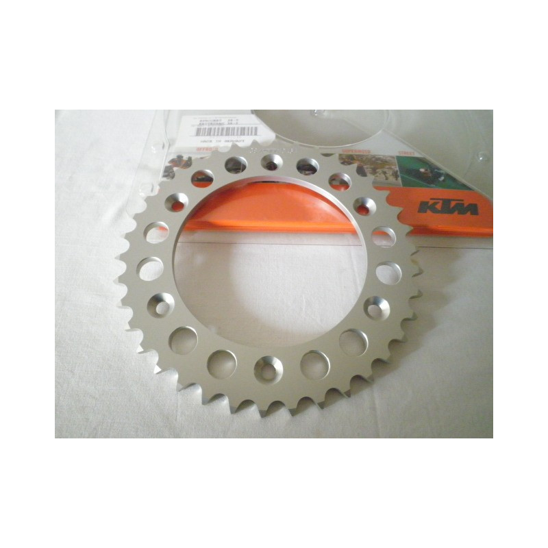 58310051038 Rear Sprocket Aluminium 38T KTM DUKE-640