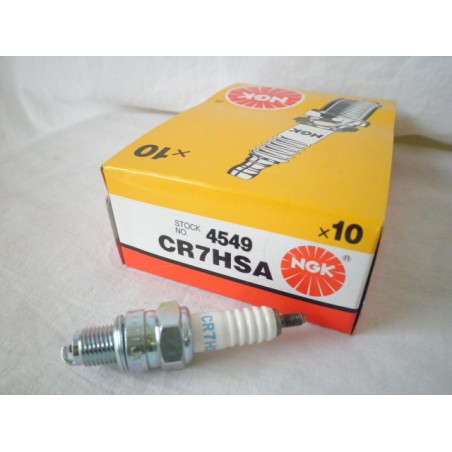 CR7HSA  NGK Spark Plug CR7HSA