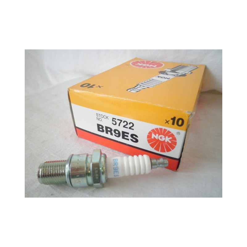 BR9ES  NGK Spark Plug BR9ES