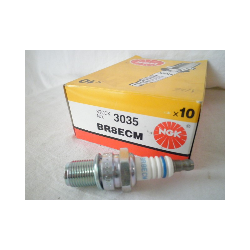 BR8ECM  NGK Spark Plug BR8ECM