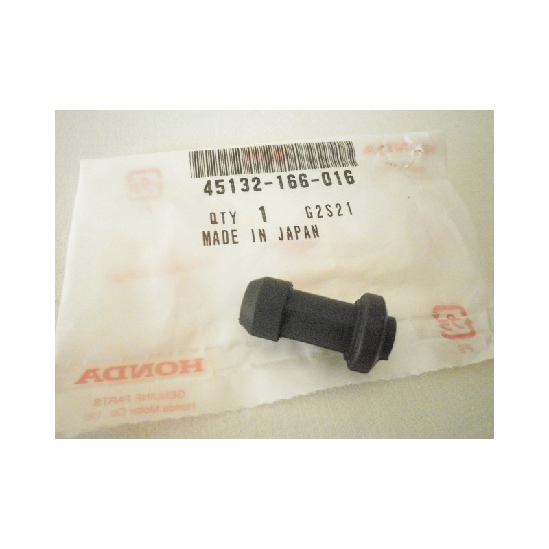 45132166016  Boot Pin Bush Honda CB-CBF-CBR-XLV-XRV