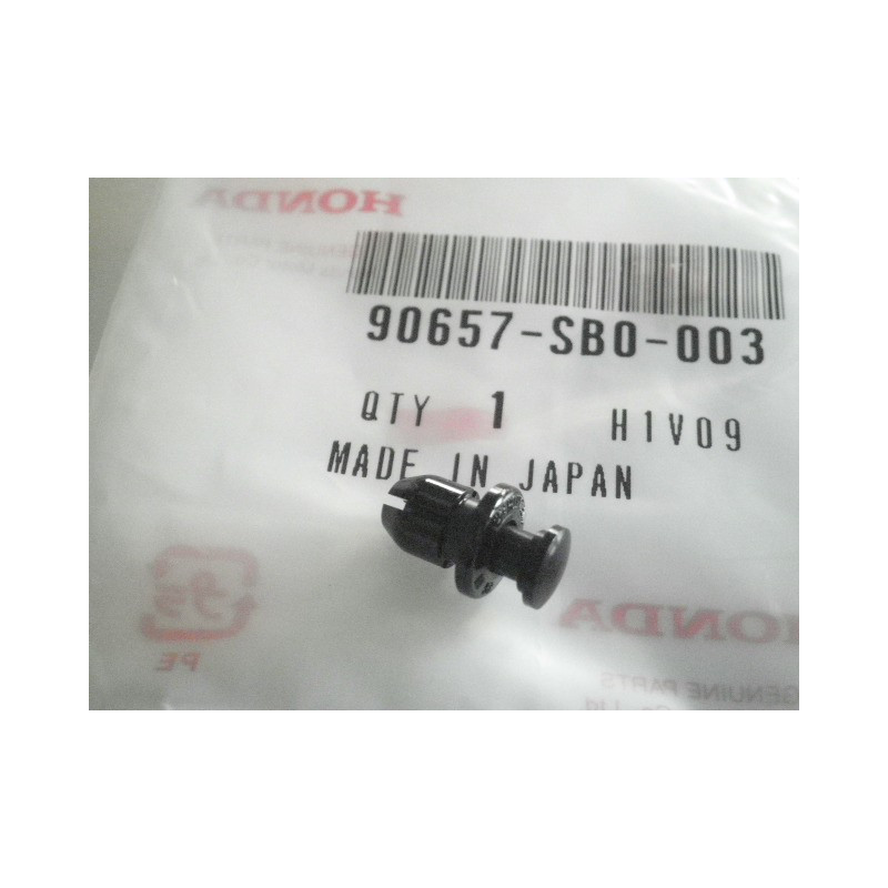 90657SB0003  Body Clip Honda Varadero